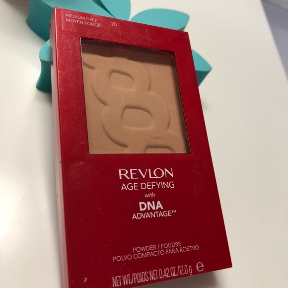 Mixed Drugstore Foundation Bundle: ALL Brand New! - Picture 4 of 8